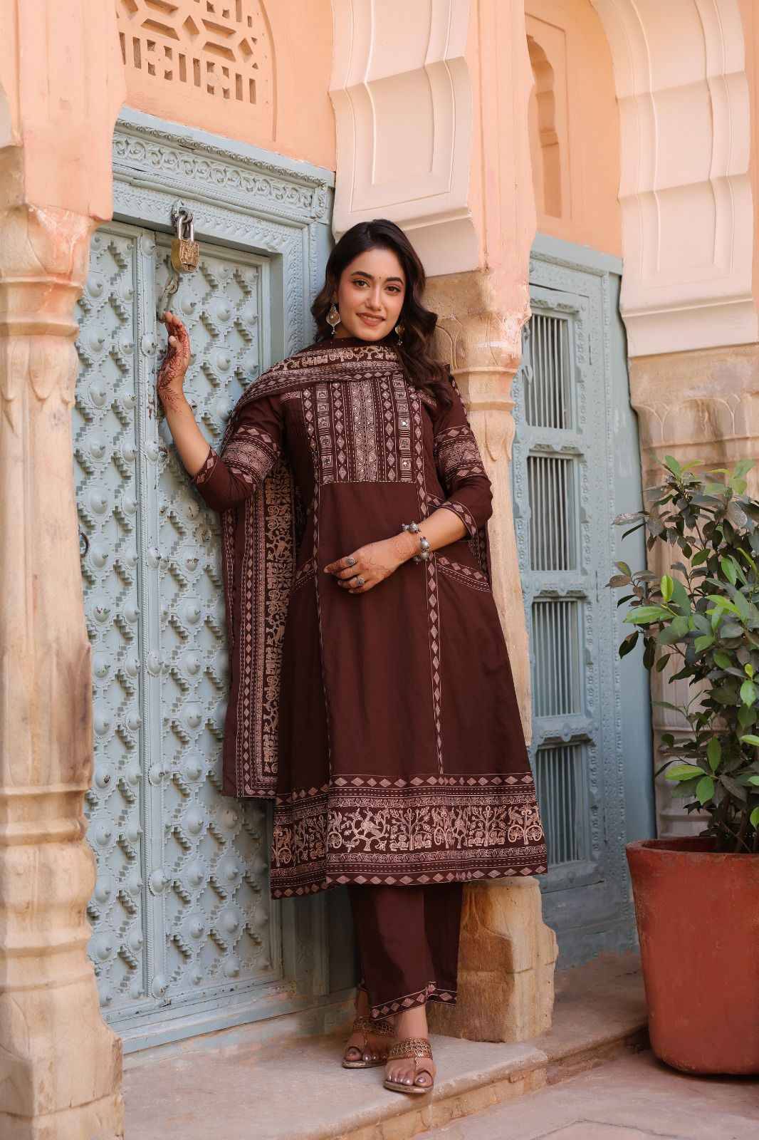 K 927 By Fashid 01 to 06 Series Designer Collection Beautiful Stylish Fancy Colorful Party Wear & Occasional Wear Pure cotton Embroidery Kurtis At Wholesale Price